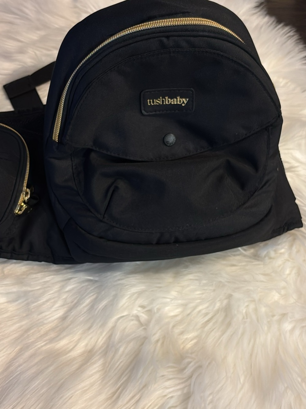 tushbaby Black Hip Carrier with Gold Zipper Accents